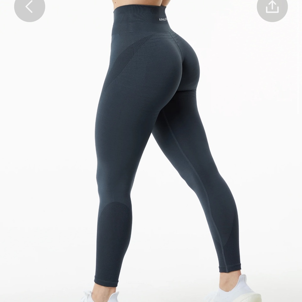 Alphalete ozone leggings!